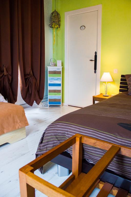 Aux Ronzieres Bed & Breakfast Pouilly-sous-Charlieu ภายนอก รูปภาพ